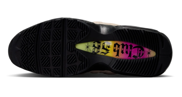 Nike SB Air Max 95 'Club 58' Sail / Black / Laser Orange IQ8395-100